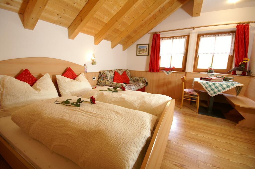 Agriturismo La Flu Sankt Martin in Thurn Zimmer foto